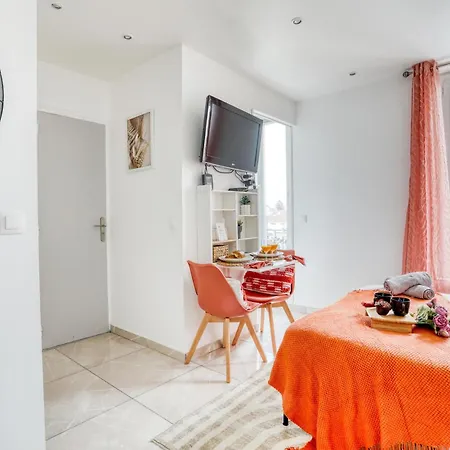 Le Sweet Nook - Metro Mairie De Montreuil (Seine-Saint-Denis)